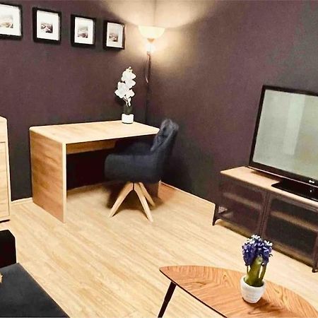 Moderny Apartman S Parkovanim Bratislava Exterior foto