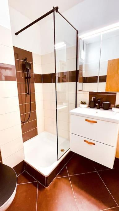 Moderny Apartman S Parkovanim Bratislava Exterior foto