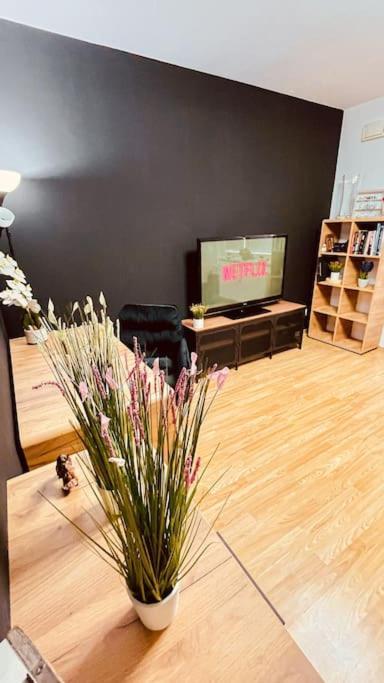 Moderny Apartman S Parkovanim Bratislava Exterior foto