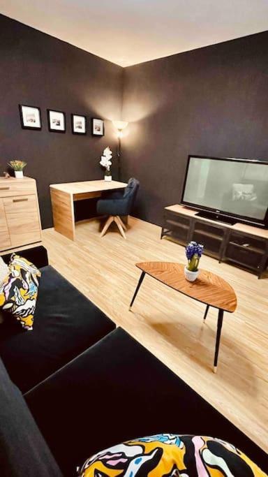 Moderny Apartman S Parkovanim Bratislava Exterior foto